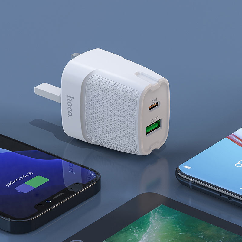 Hoco USB Charger with Dual USB-C & USB ports for Android, iPhone, iPad. 20W PD+QC3.0 Fast Charge 5V/3A. White. C85B.