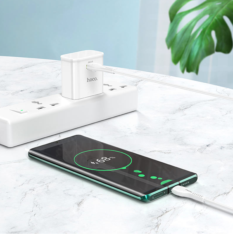 USB Charging plug with USB-C cable for Android and iPhone with USB-C port. QC3 Fast Charger. 12v 1.5a 18W Hoco C92B