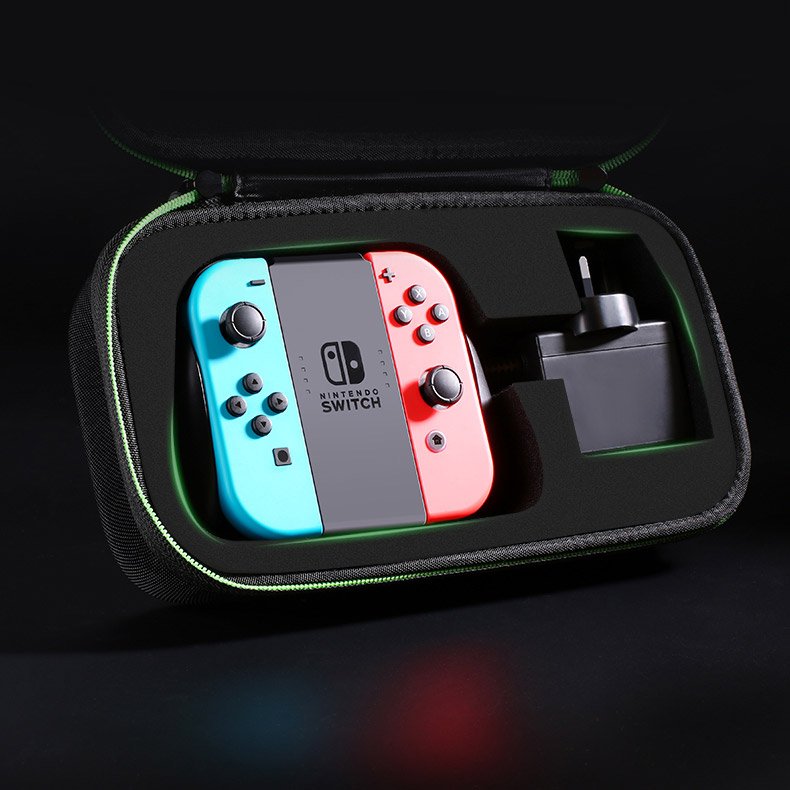 Ugreen Hard Shell Case for Nintendo Switch & Switch 2/OLED/Lite – Shockproof Zip Case, Holds 10 Games, Accessories